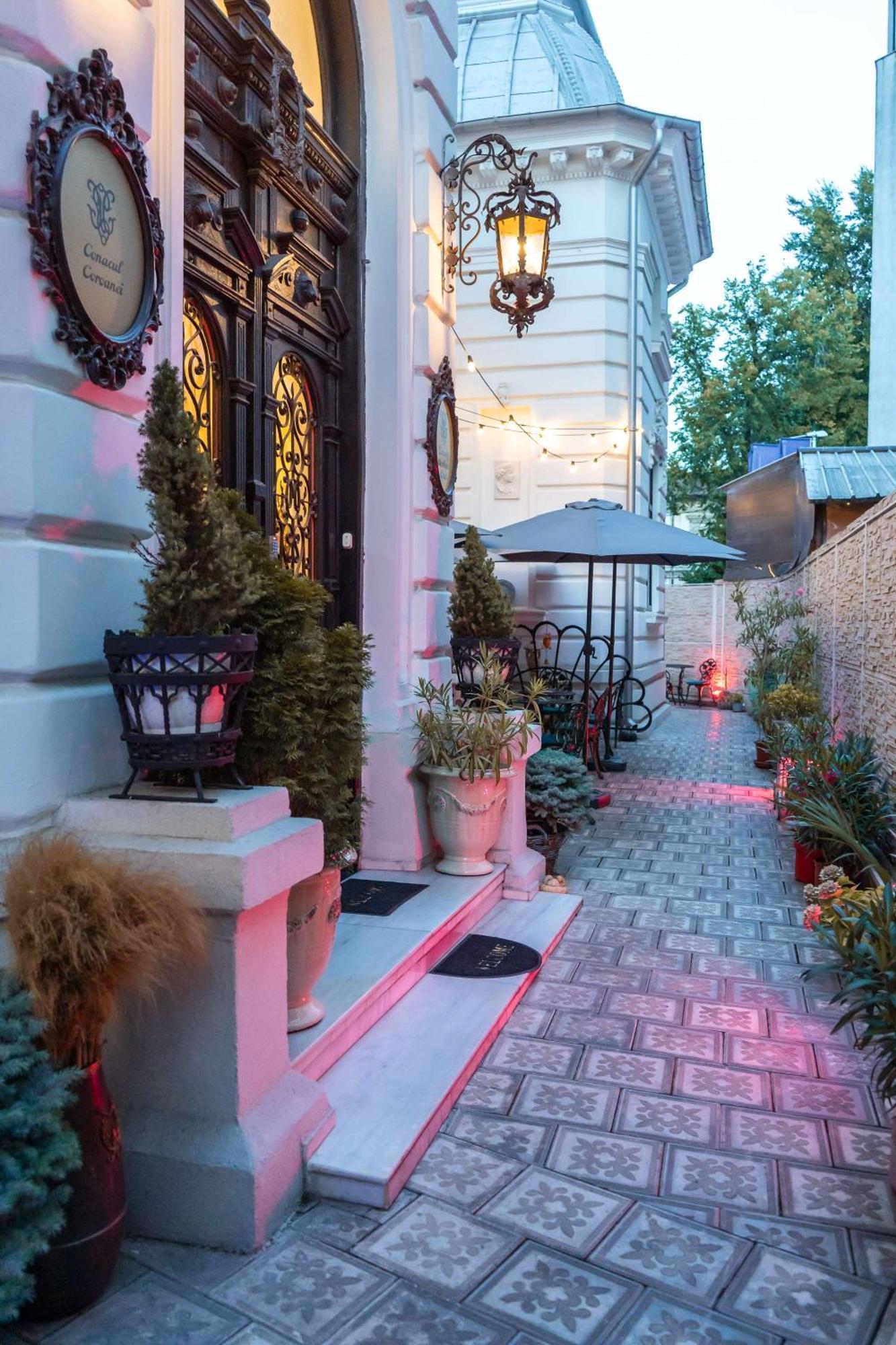 Conacul Coroanei Luxury Boutique Hotel Bukarest Exterior foto